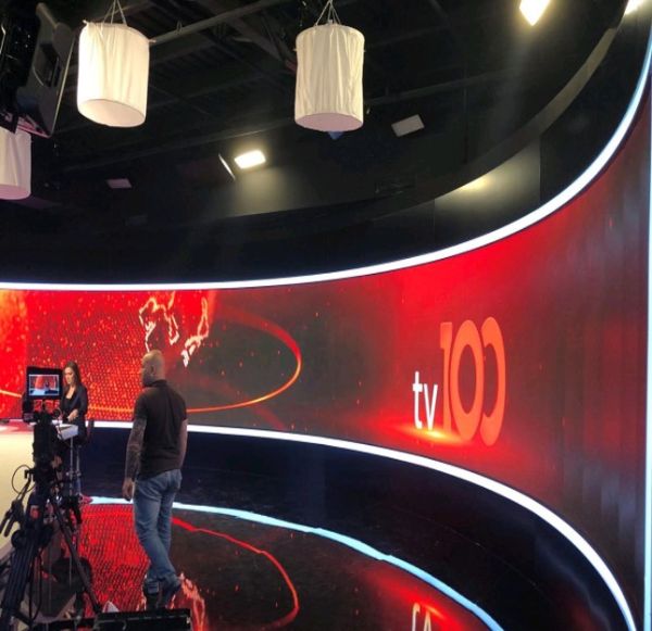 墨西哥TV100电台中心弧形屏P1.875项目80平方